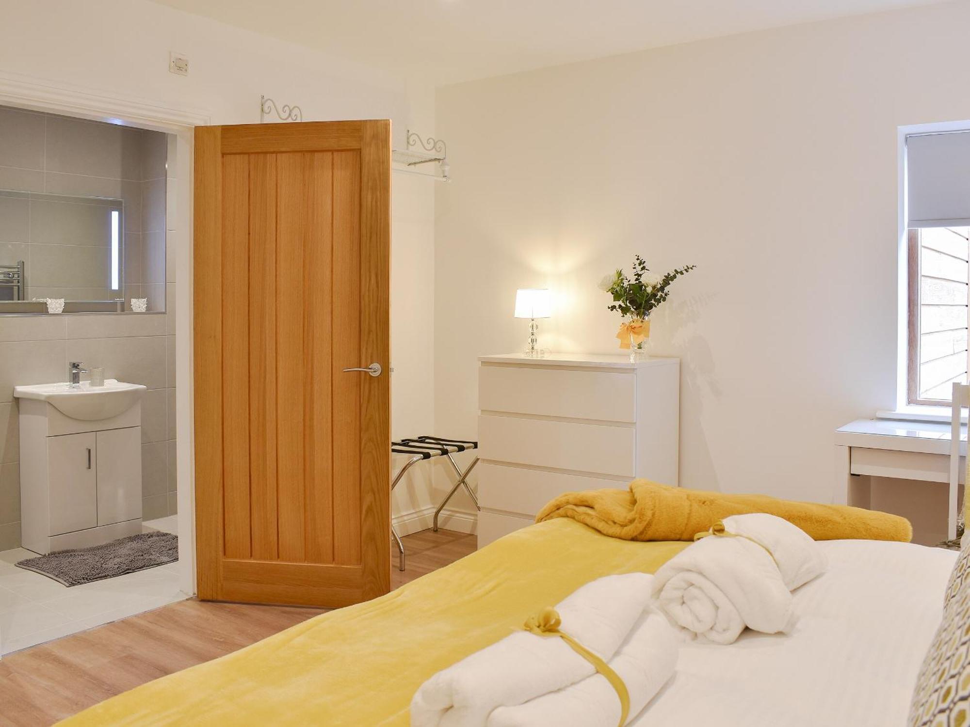 Redstones Cottage Greasby Экстерьер фото
